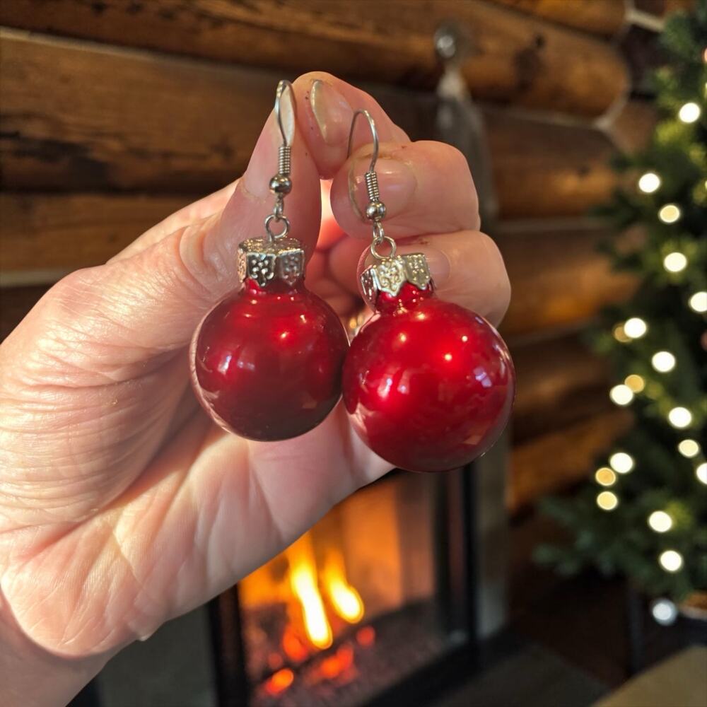 1992 Avon Red Christmas Ornament Ball Earrings Vintage Holiday Dangle with Box